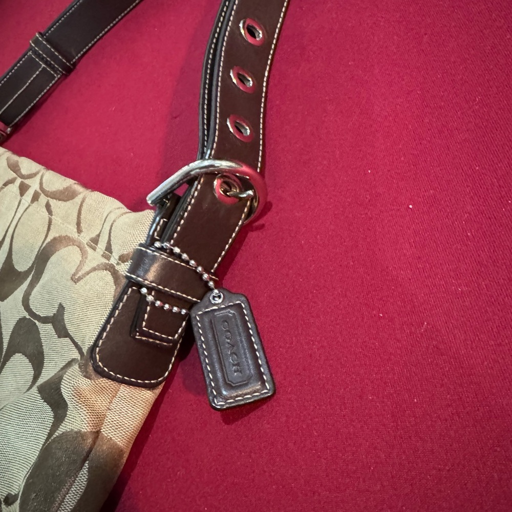 Coach Tan and Brown Signature Shoulder Bag Turns To Crossbody Bag - Picture 5 of 13